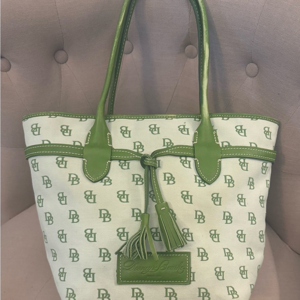 Dooney & Bourke Green and White Logo Tote (approx 11 x13)